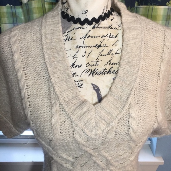 LOFT v neck short sleeve chunky knit sweater - Picture 4 of 8